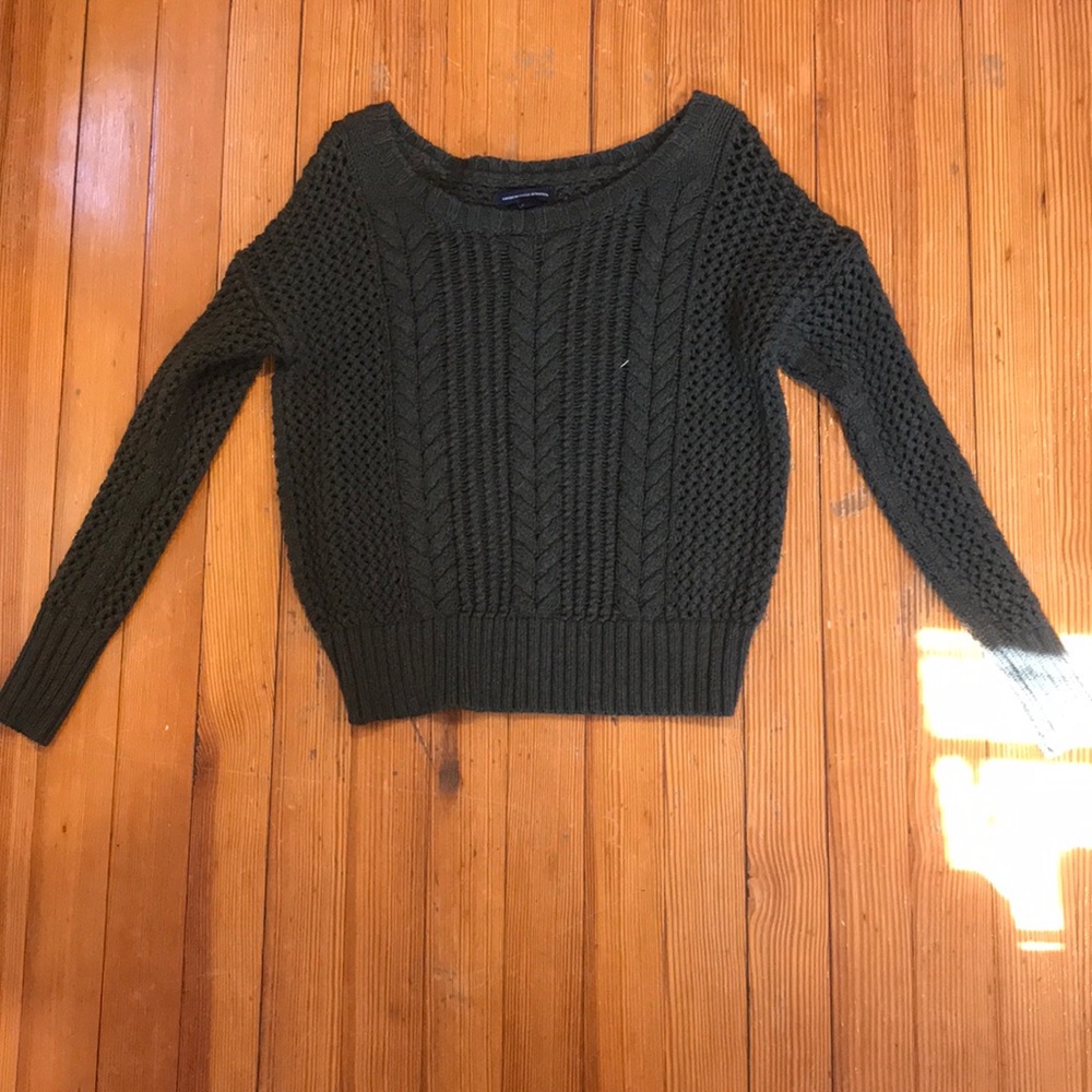 XS green scoop neck sweater from AE
